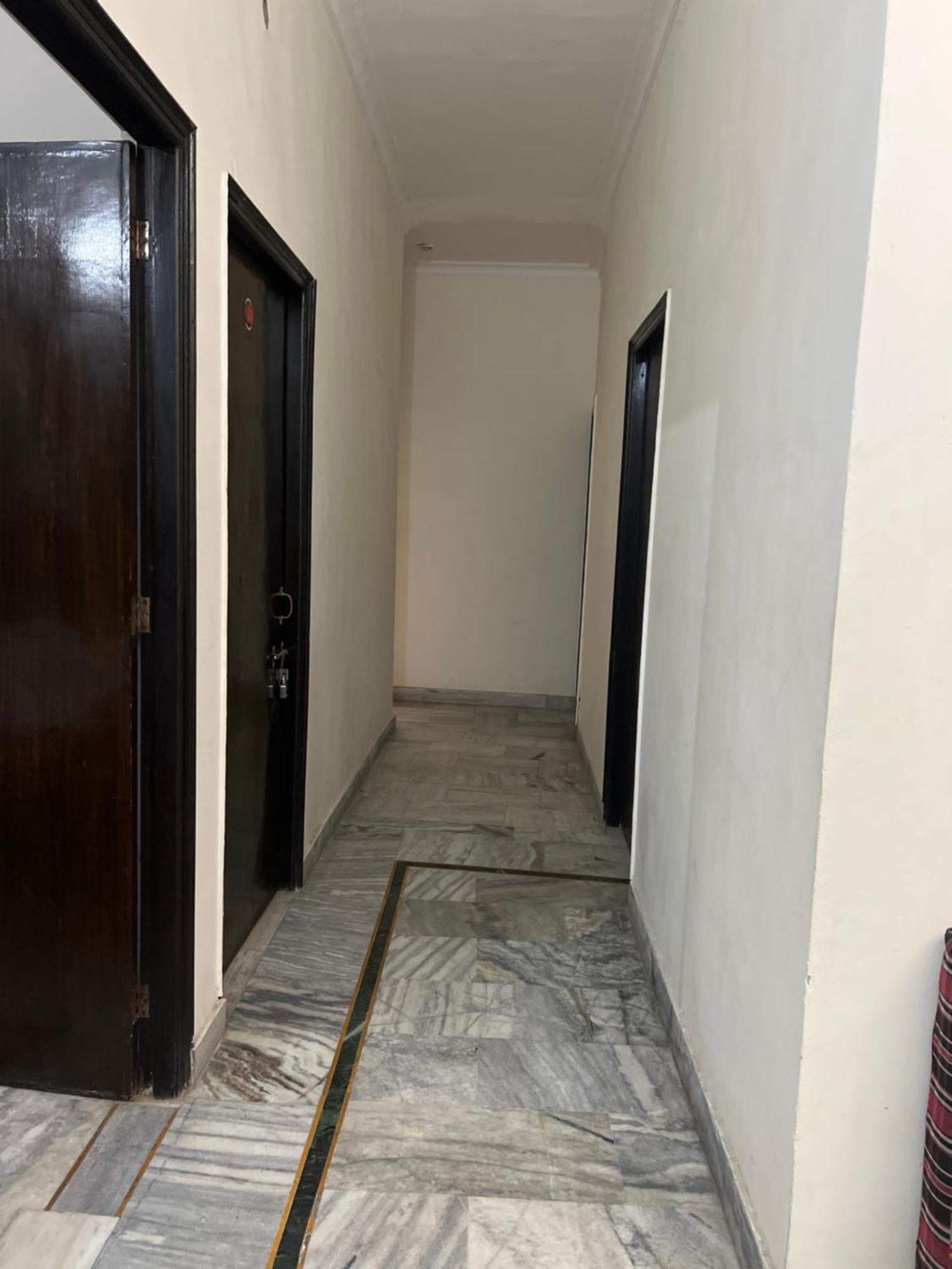Raja Guest House -- Jalandhar Railway Station -- For Family, Couples, Travellers Eksteriør billede