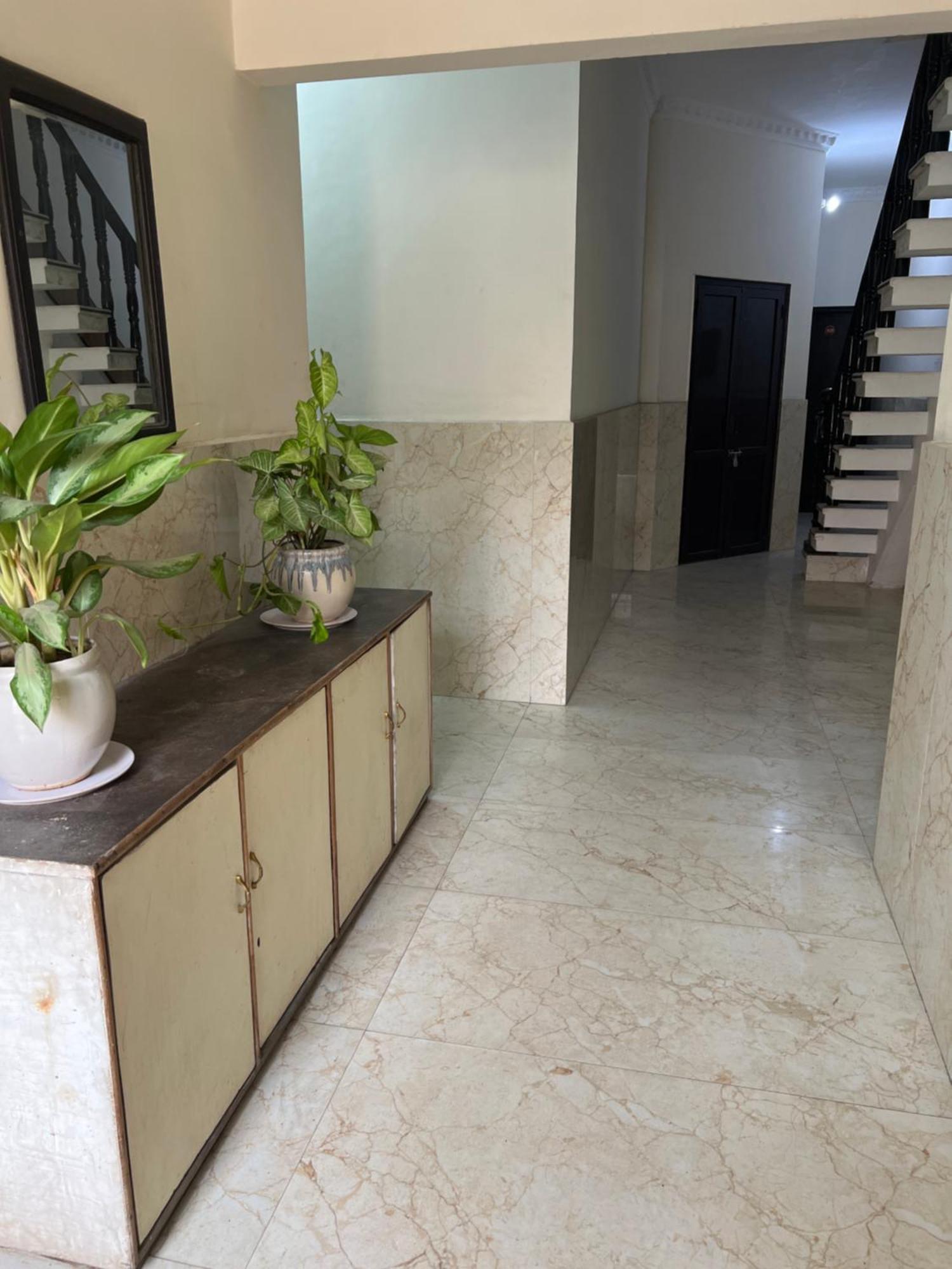 Raja Guest House -- Jalandhar Railway Station -- For Family, Couples, Travellers Eksteriør billede